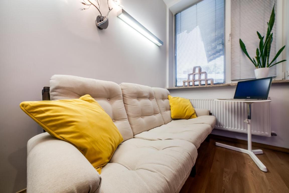 Sova Apartment Lviv Сenter Сity מראה חיצוני תמונה