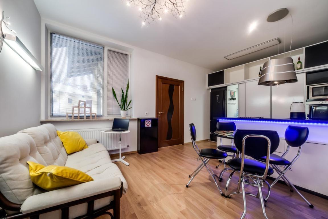 Sova Apartment Lviv Сenter Сity מראה חיצוני תמונה