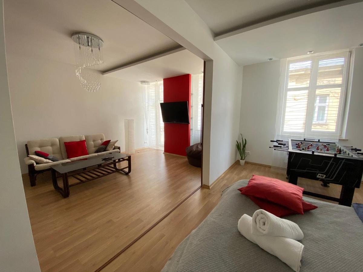 Sova Apartment Lviv Сenter Сity מראה חיצוני תמונה