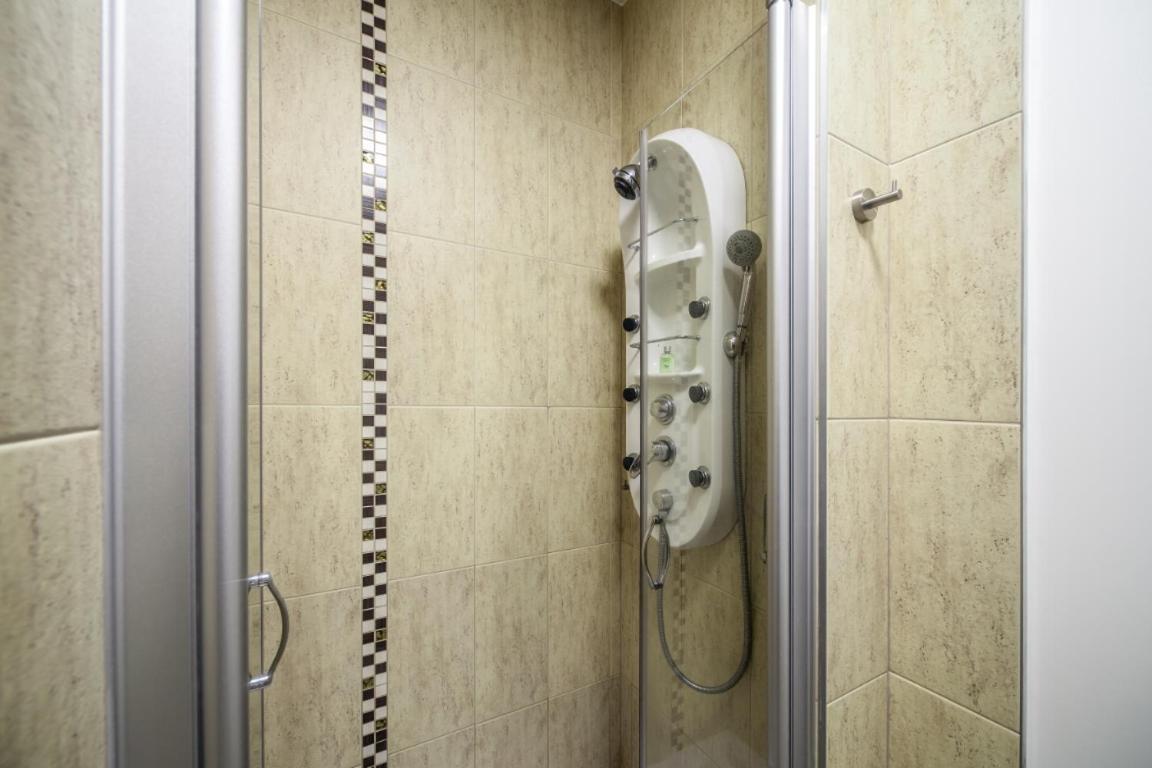 Sova Apartment Lviv Сenter Сity מראה חיצוני תמונה